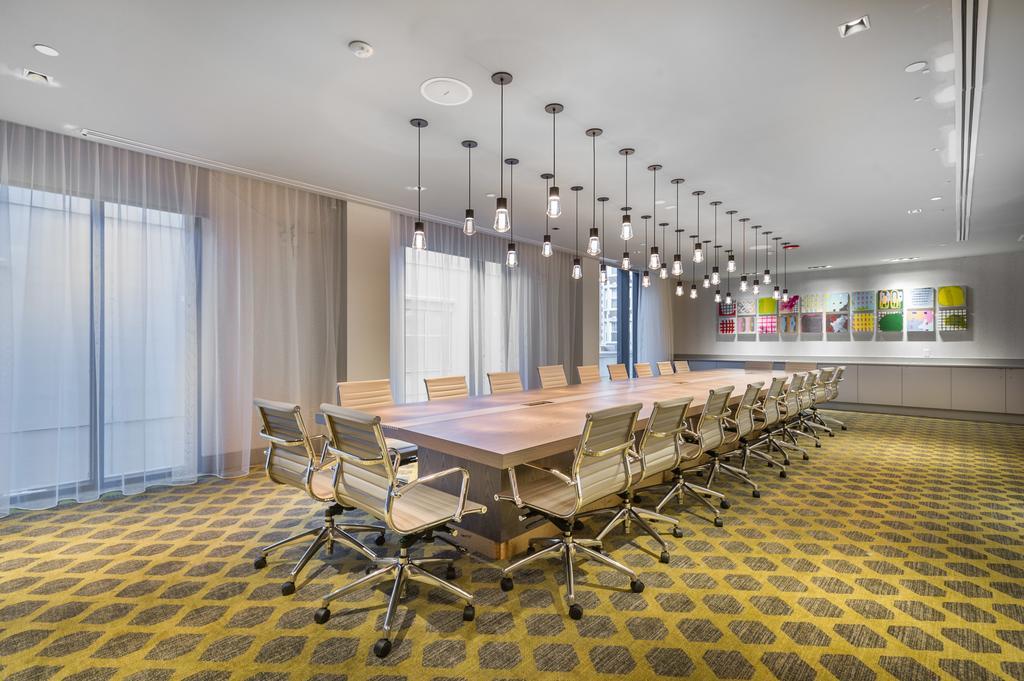 Hotel Commonwealth Boston Eksteriør billede The boardroom at the new headquarters