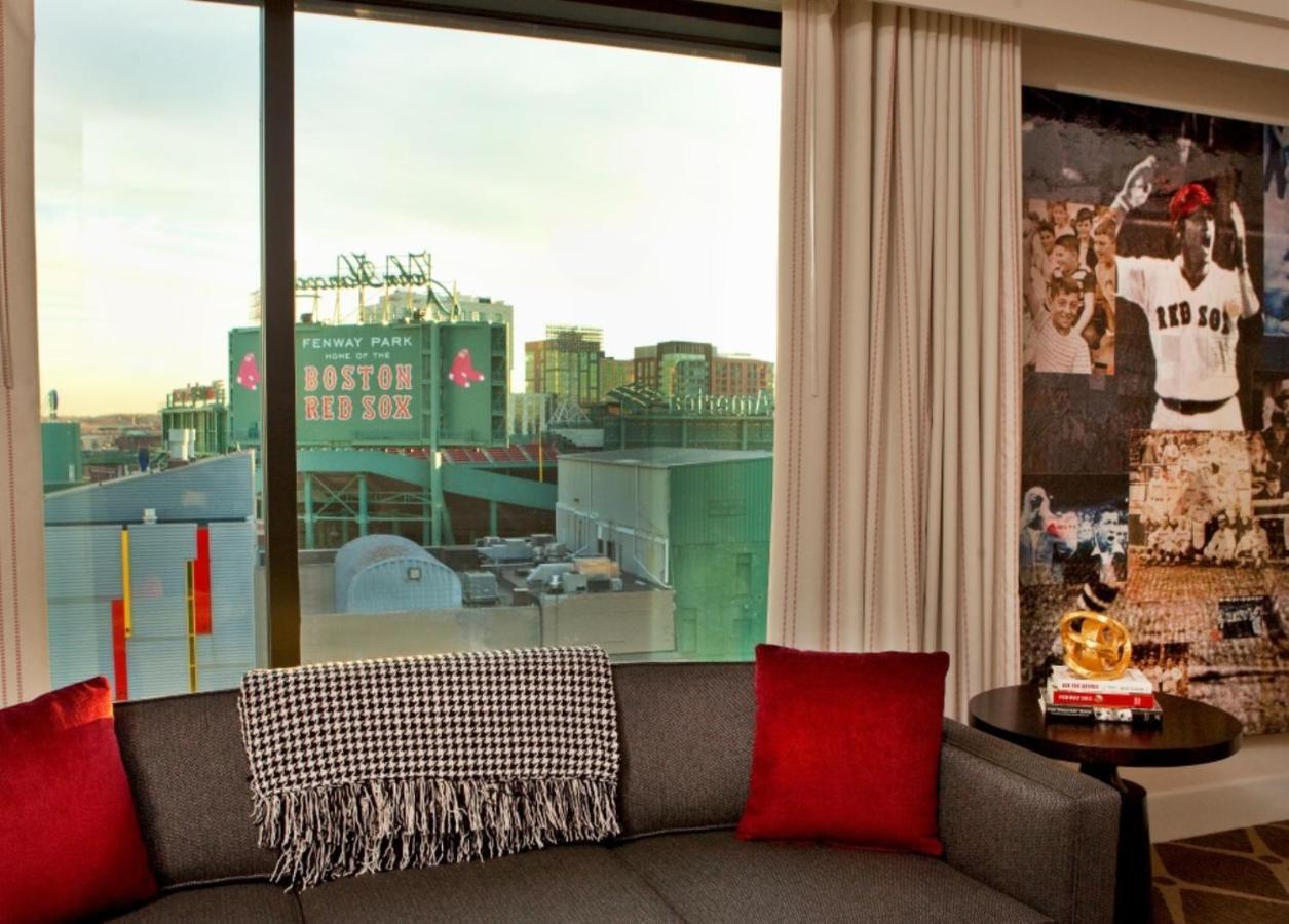 Hotel Commonwealth Boston Eksteriør billede A view of Fenway Park from a room at the Hotel Commonwealth