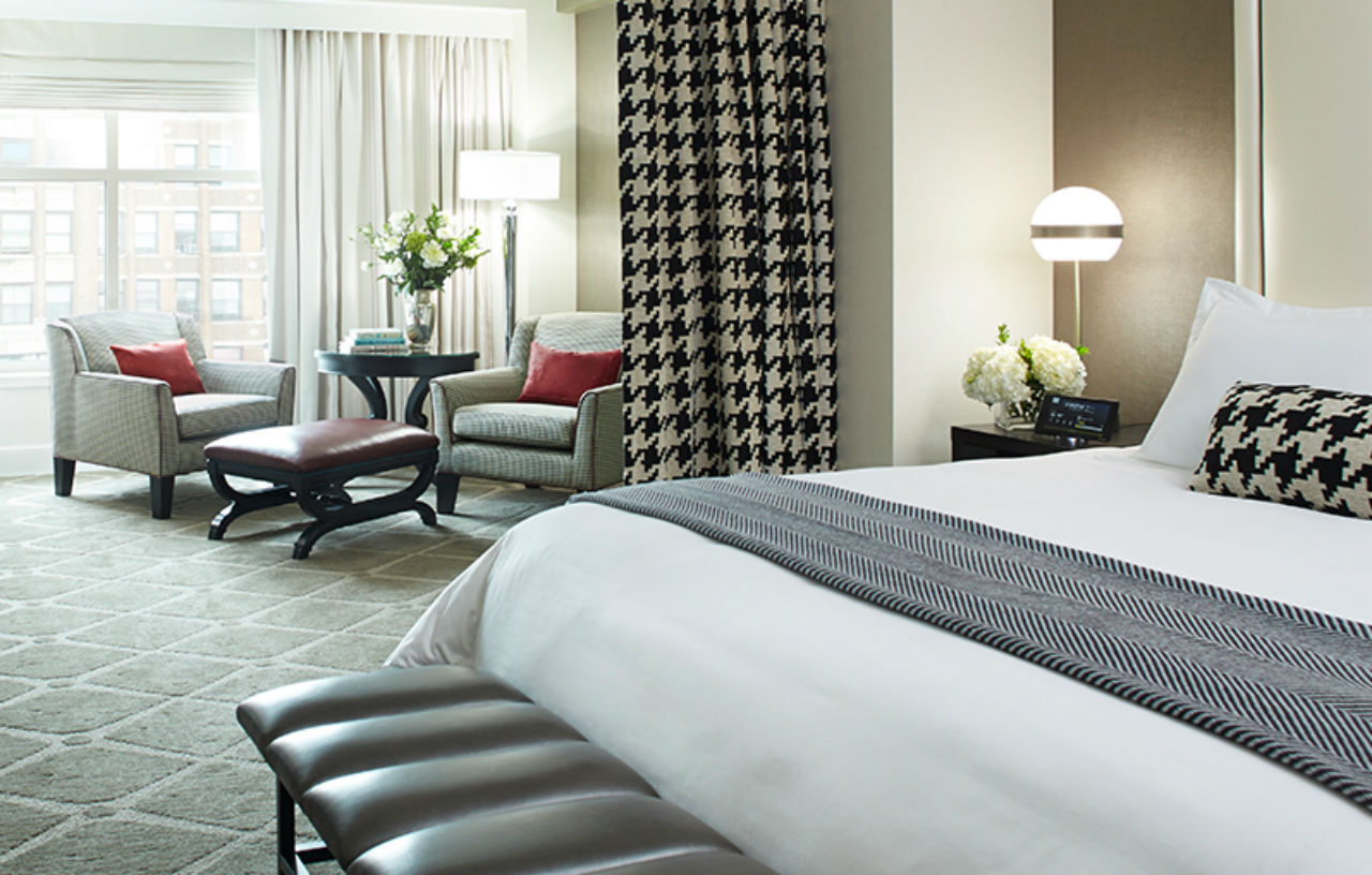 Hotel Commonwealth Boston Eksteriør billede A suite at the Four Seasons Hotel